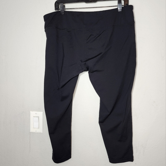 Ellen Fit cropped leggings - Picture 6 of 11